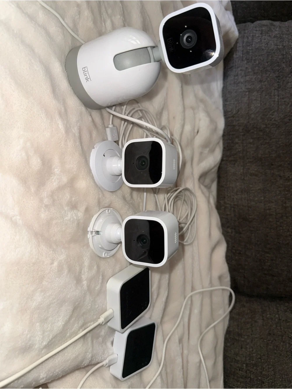 5pc Blink Indoor Security Camera System (3 Camera Kit, With 2 Sync Modules)
